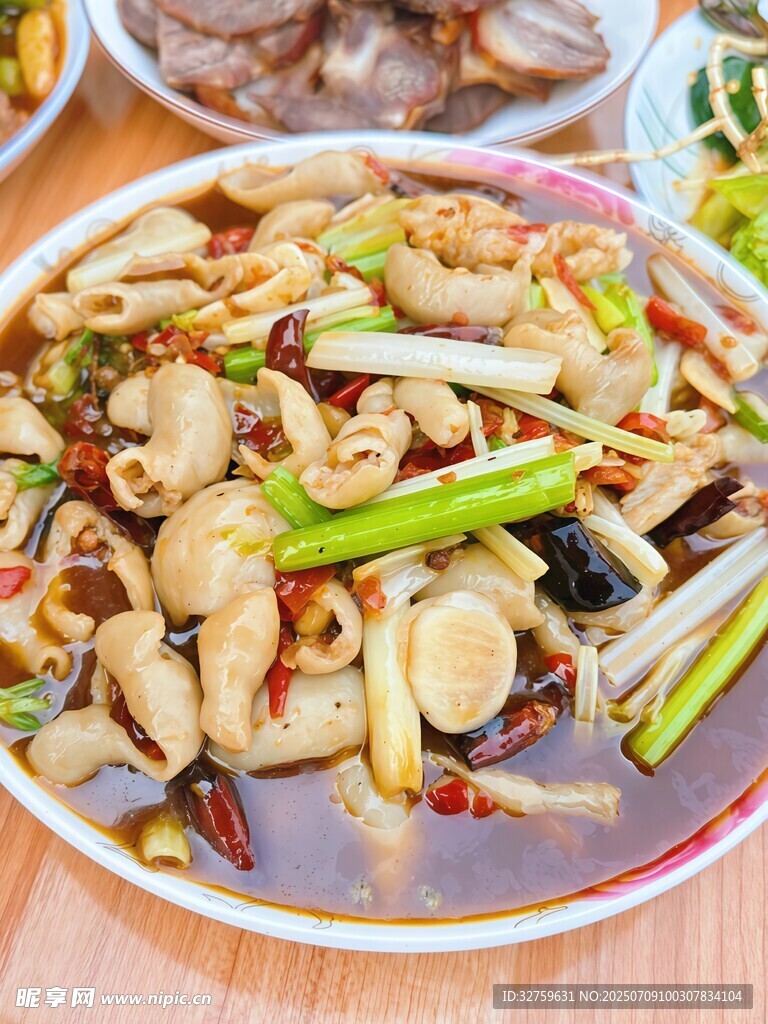 香辣美味爆炒肥肠