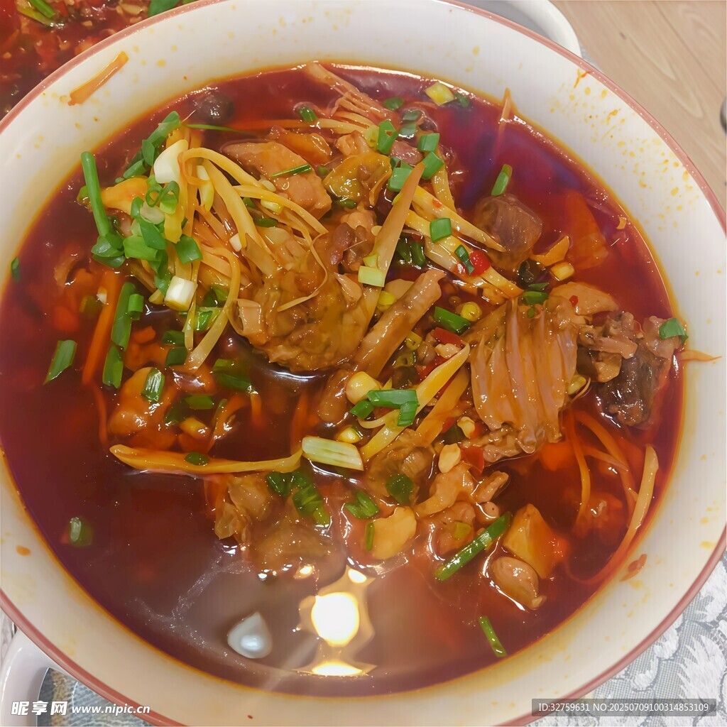 香辣可口的红油凉拌鸡丝
