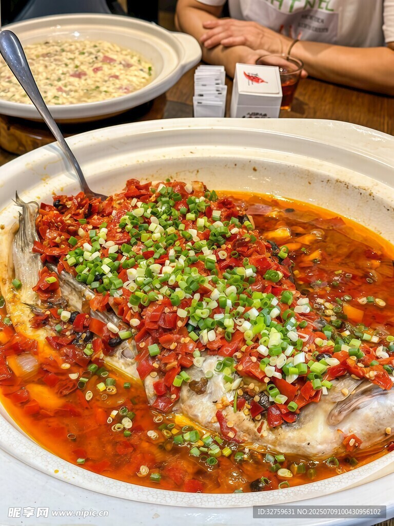 鲜香剁椒鱼头诱人美食