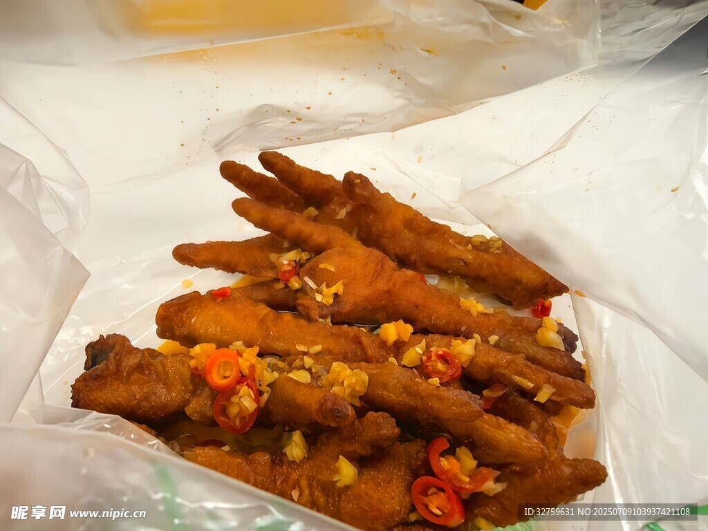 美味香辣凤爪