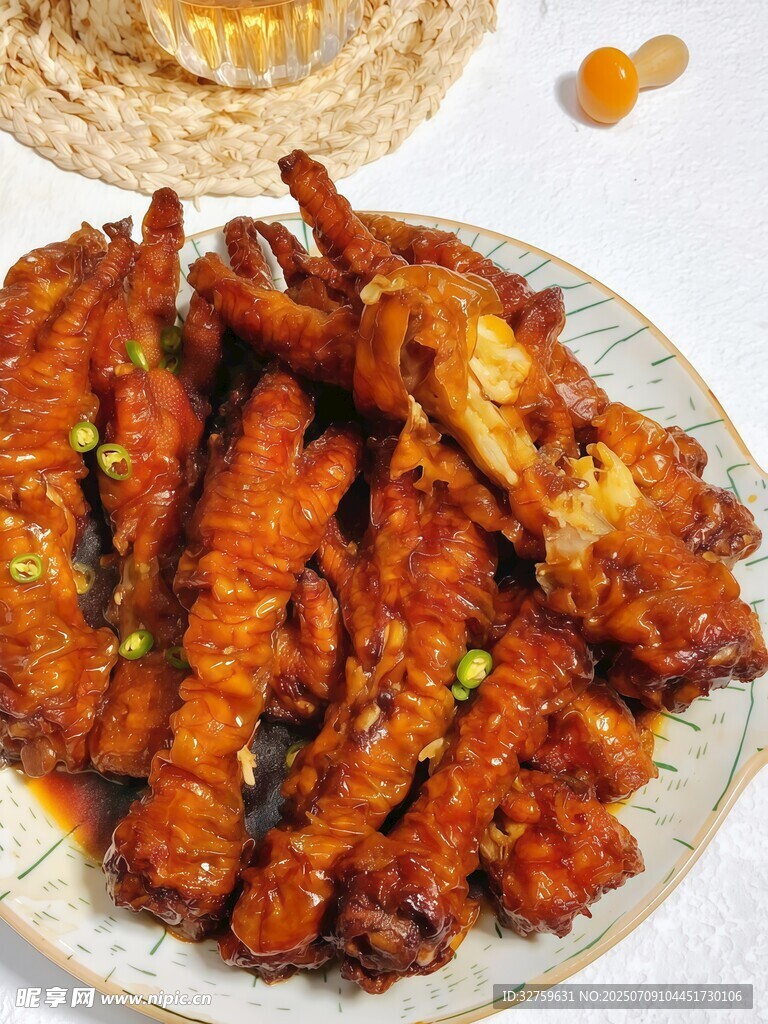 美味虎皮凤爪诱人色泽