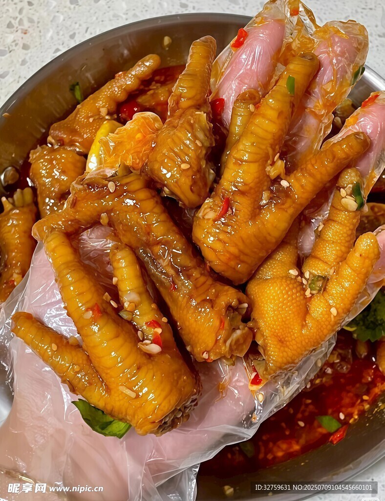 美味香辣无骨鸡爪
