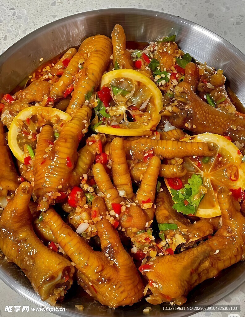 柠檬酸辣凤爪诱人美食