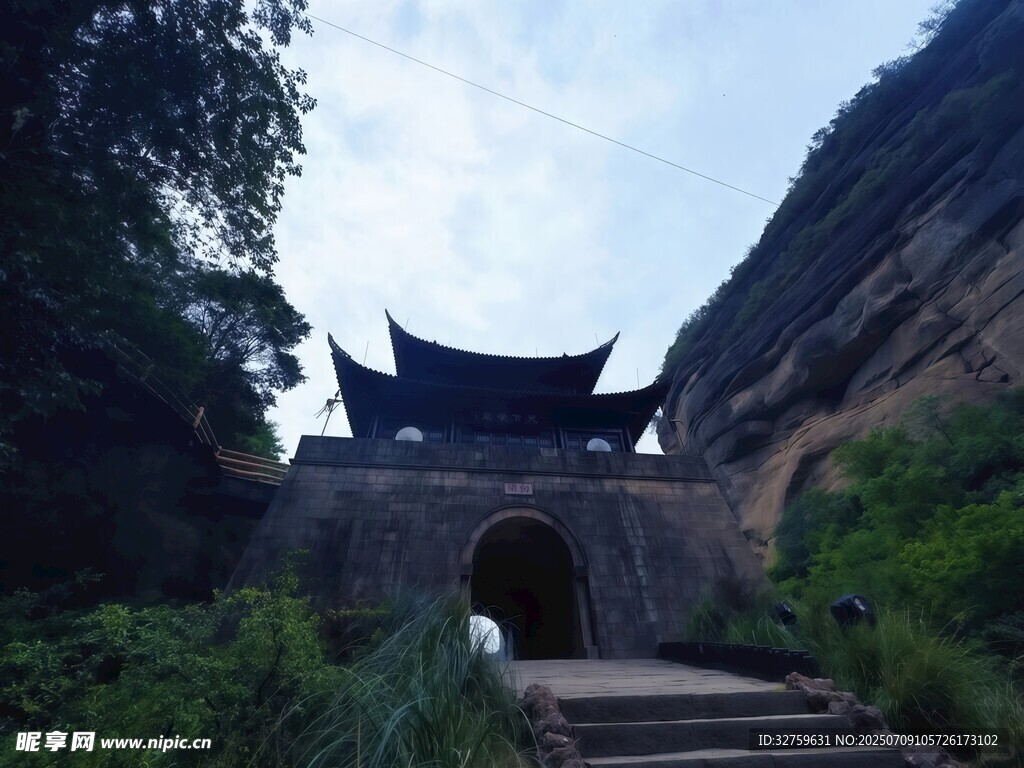 山间古建