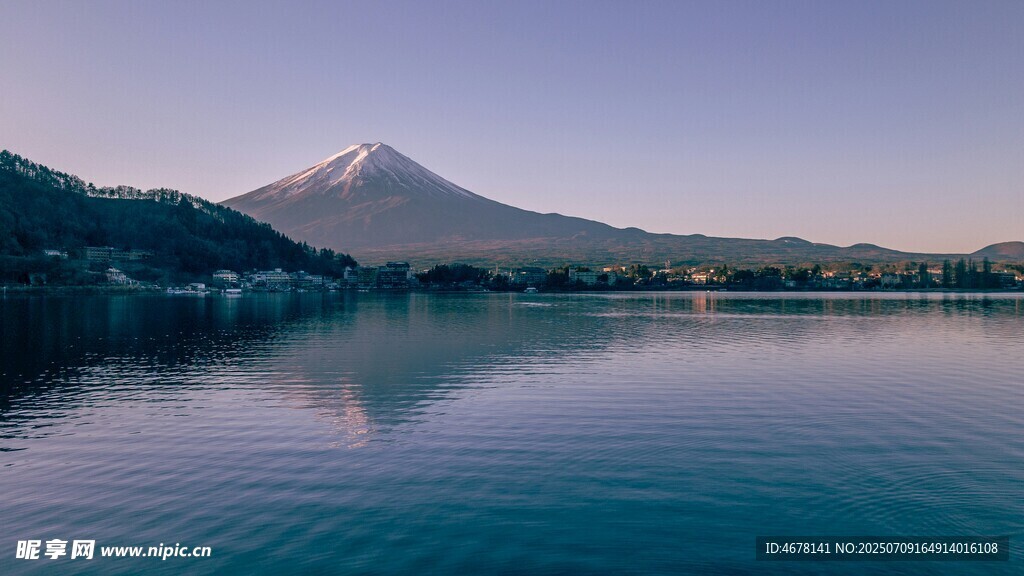 富士山湖畔美景