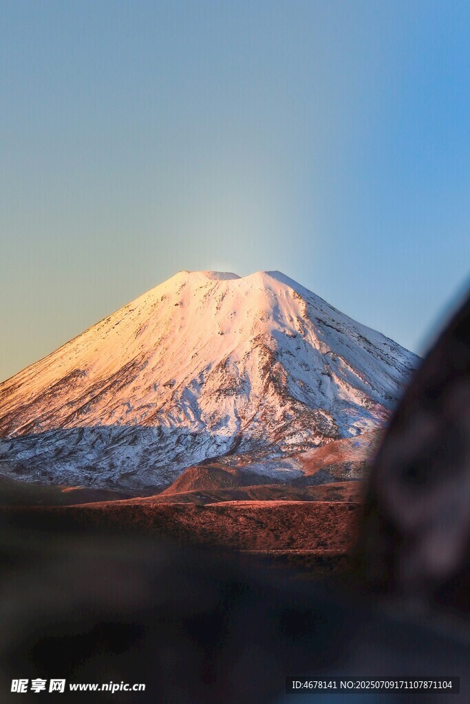 壮丽富士山雪景