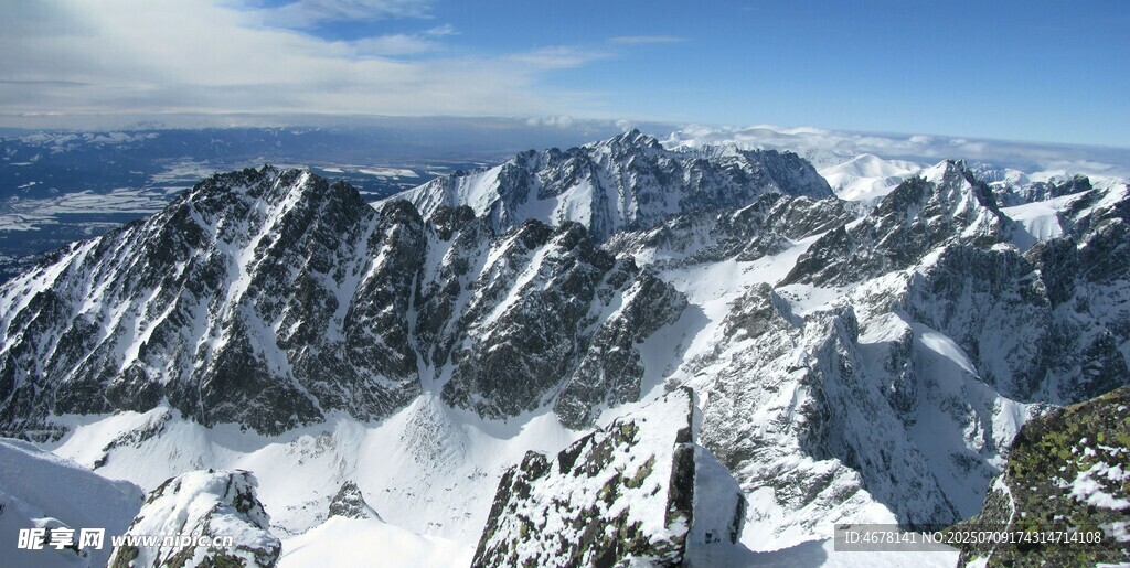 壮丽雪山全景