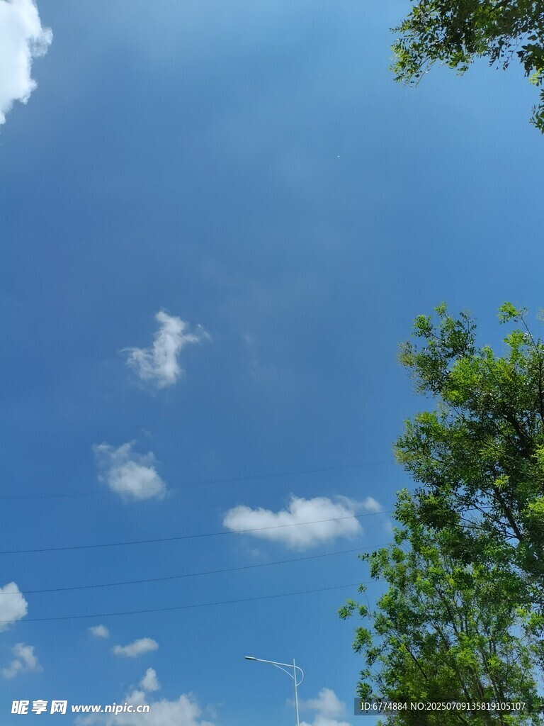 天空