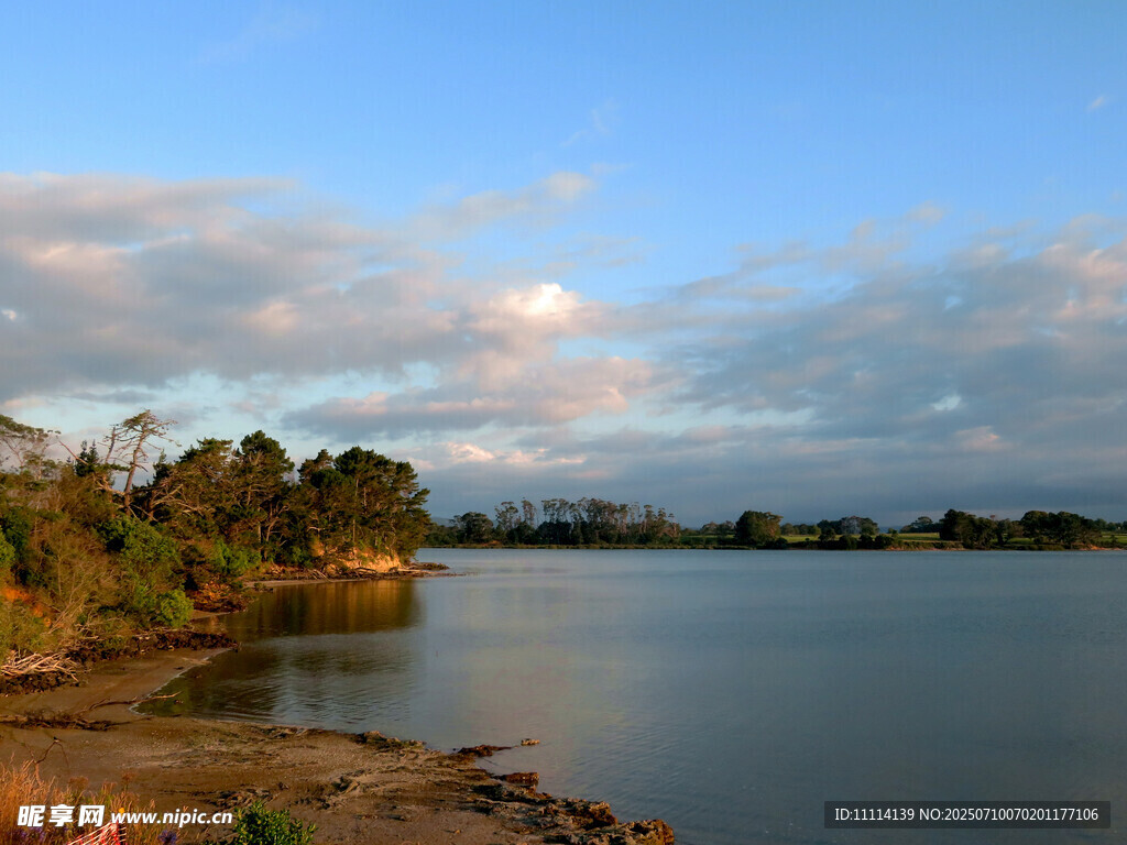 海湾黄昏美景