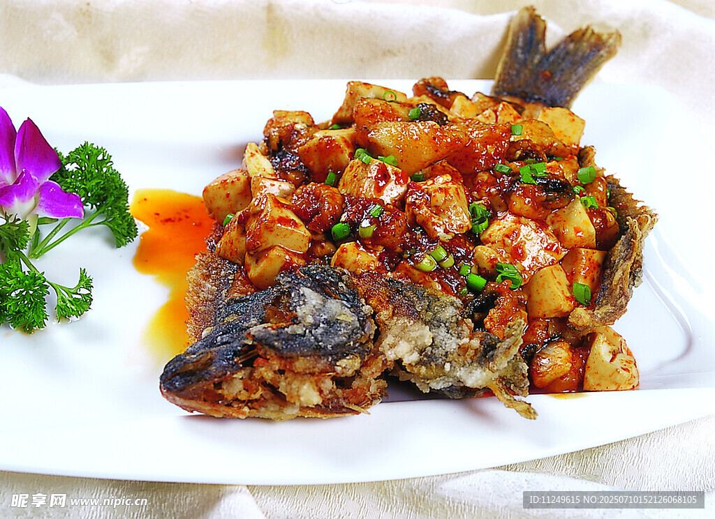 麻婆豆腐烧多宝