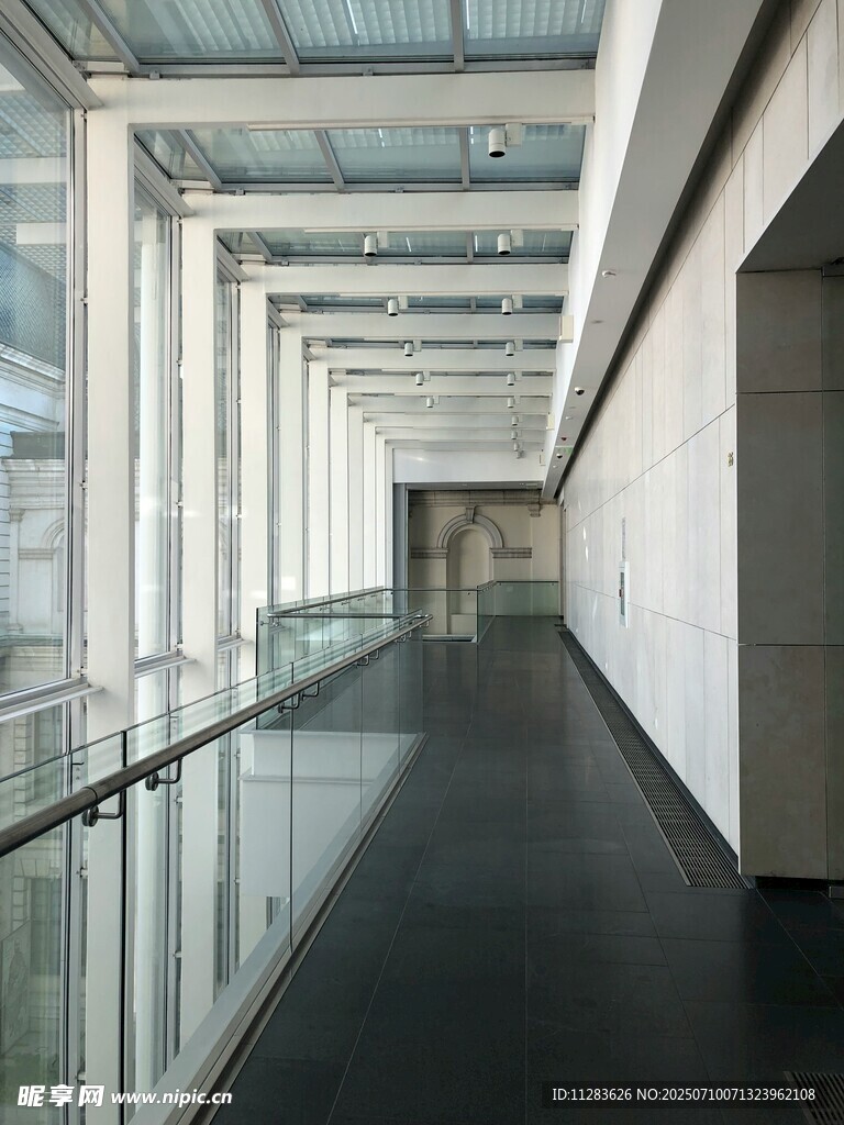 现代风格走廊过道空间