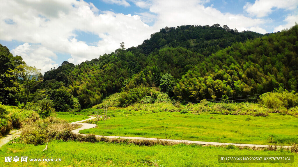 山间美景