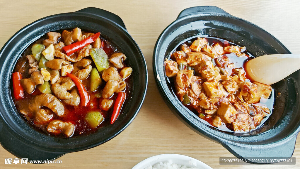 双份美味煲仔饭诱人呈现