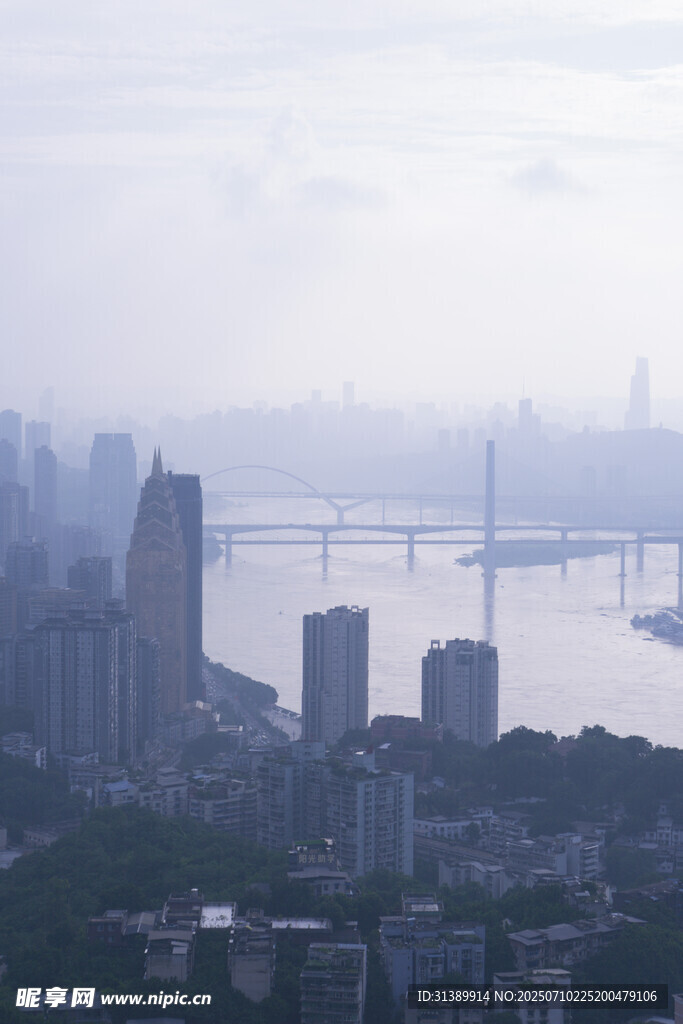 城市江景与桥梁风光