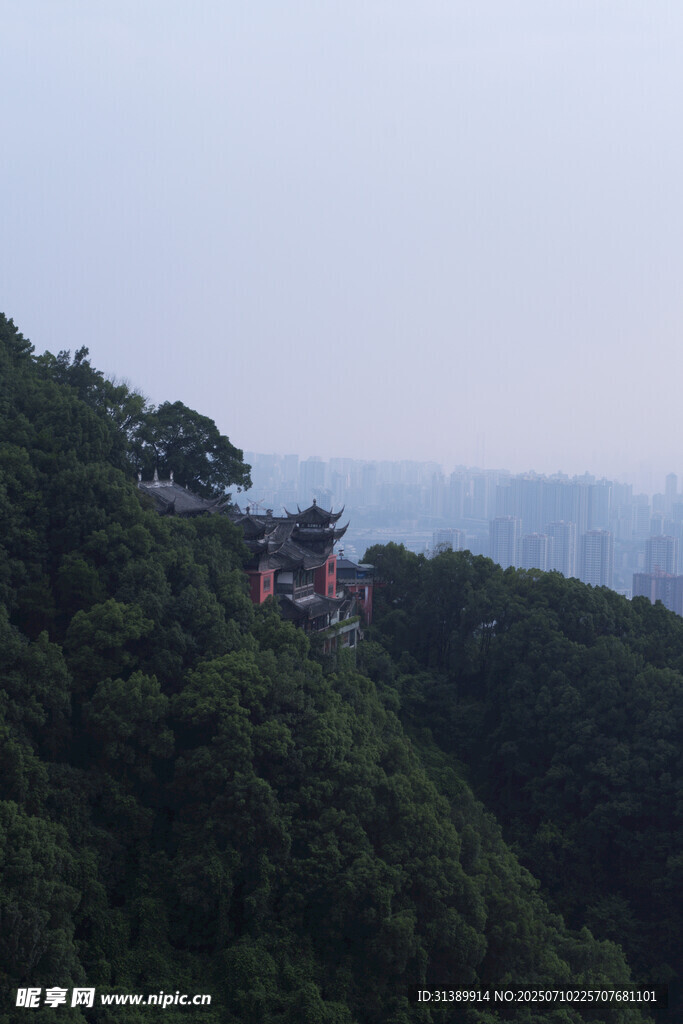 山林间的古建筑景观