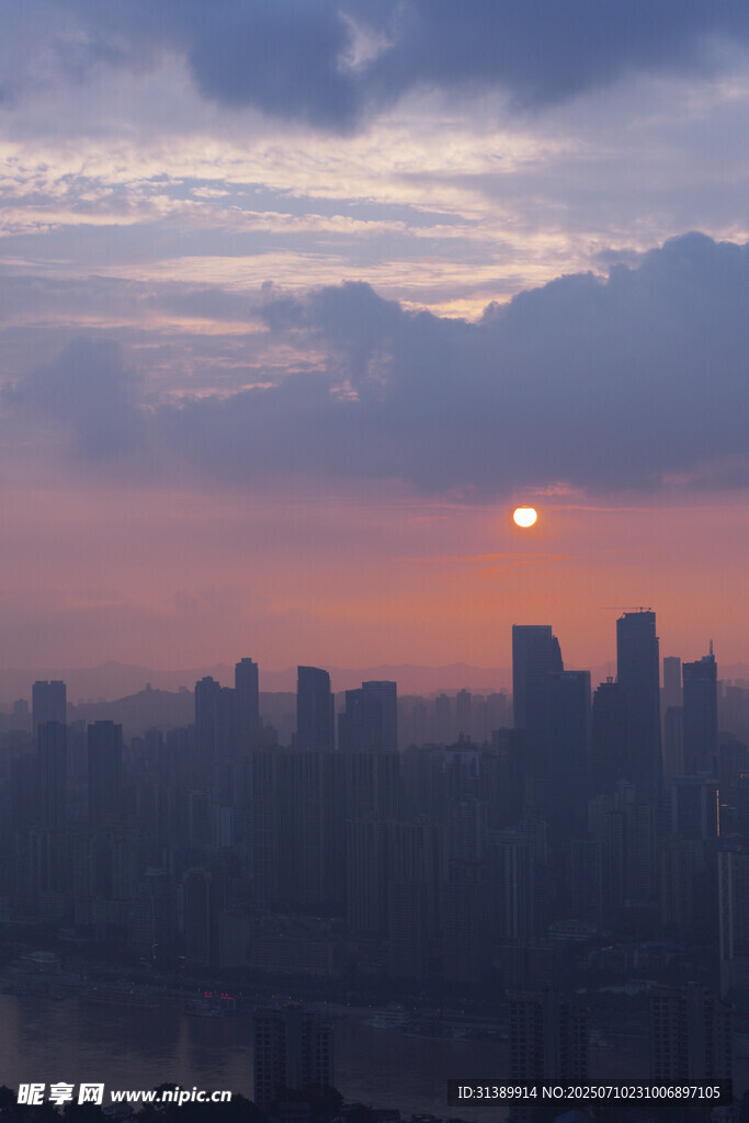 城市日落美景