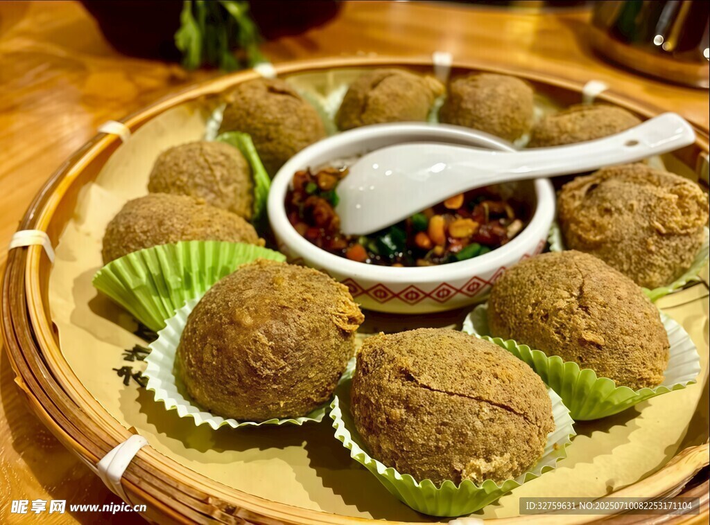 美味蒿子粑粑配特色蘸料