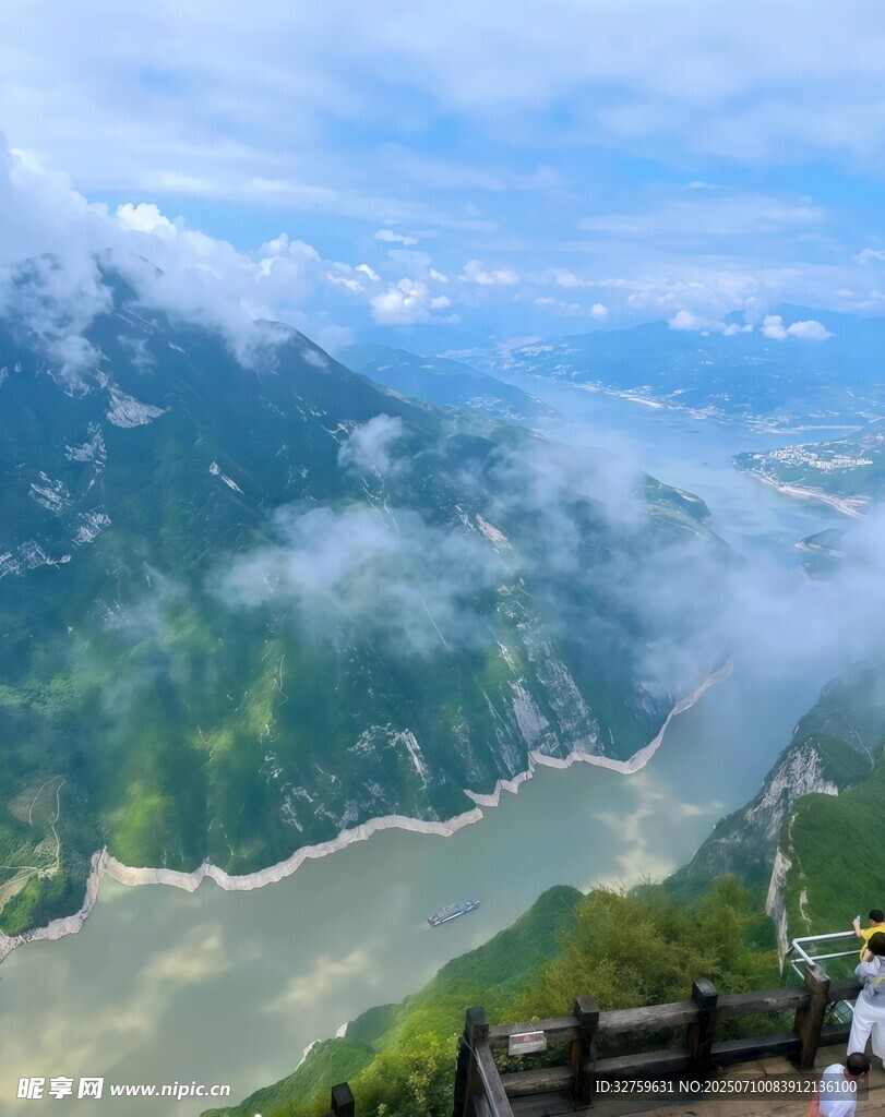 壮丽山河间的江景奇观