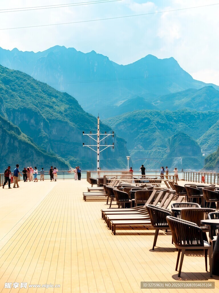 甲板上的休闲观景区域