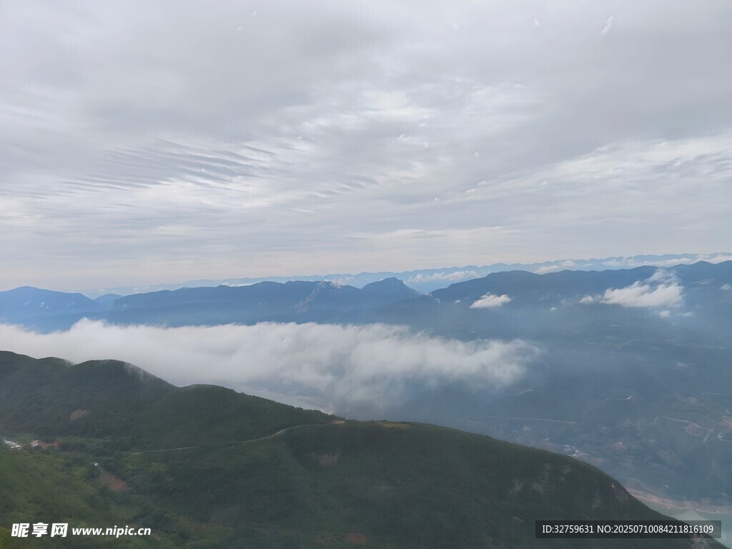 山间云海美景
