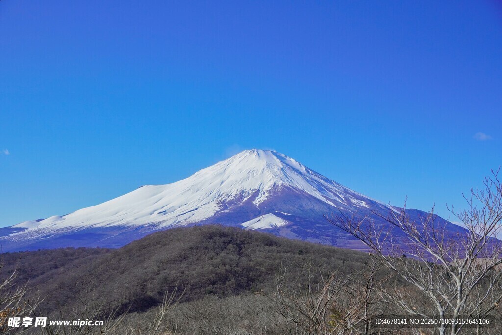 富士山壮丽雪景