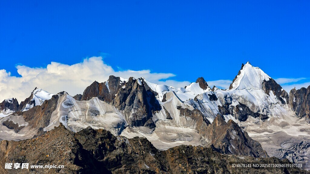 壮丽雪山美景