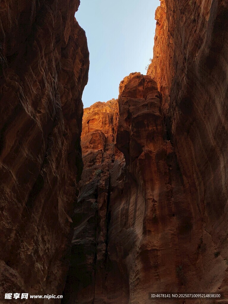 壮丽峡谷景观