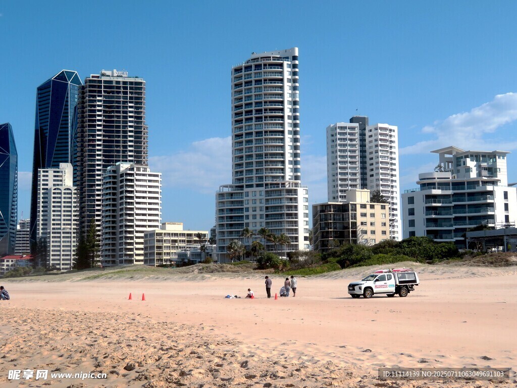 海滨城市沙滩风景