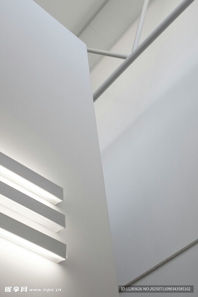 现代简约风格室内建筑一角