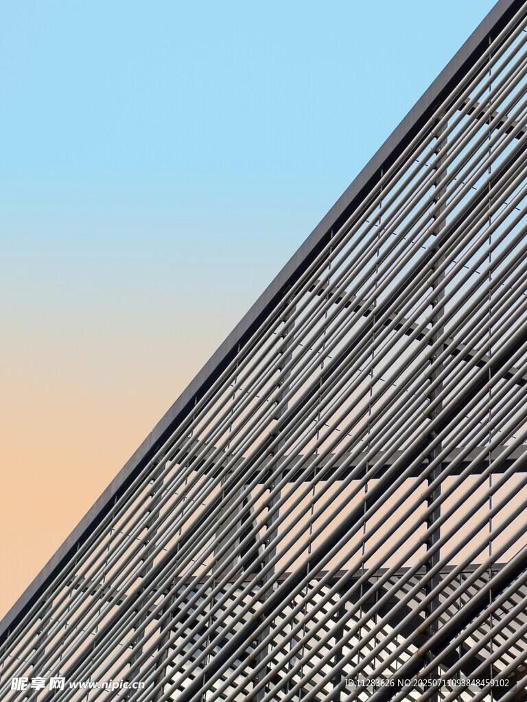 金属网格建筑结构特写