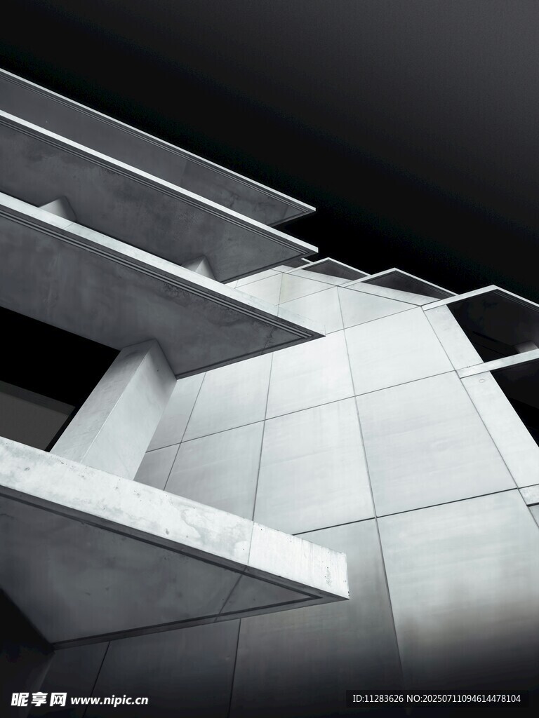 现代建筑独特几何结构