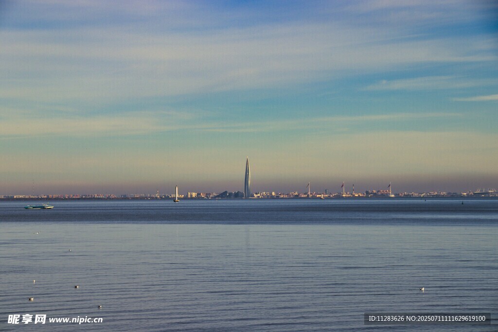 海滨城市远景风光