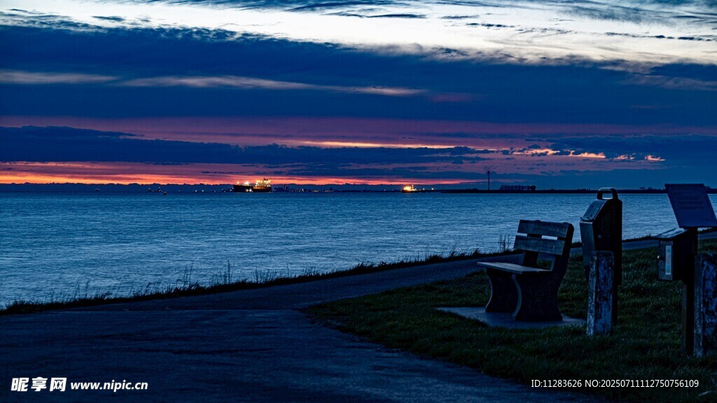 海边暮色美景