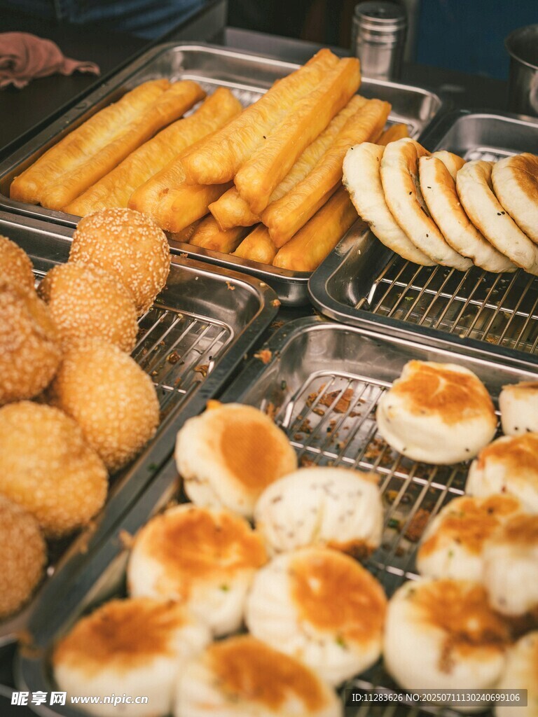 多样美味小吃陈列展示