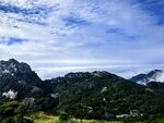 青山蓝天美景