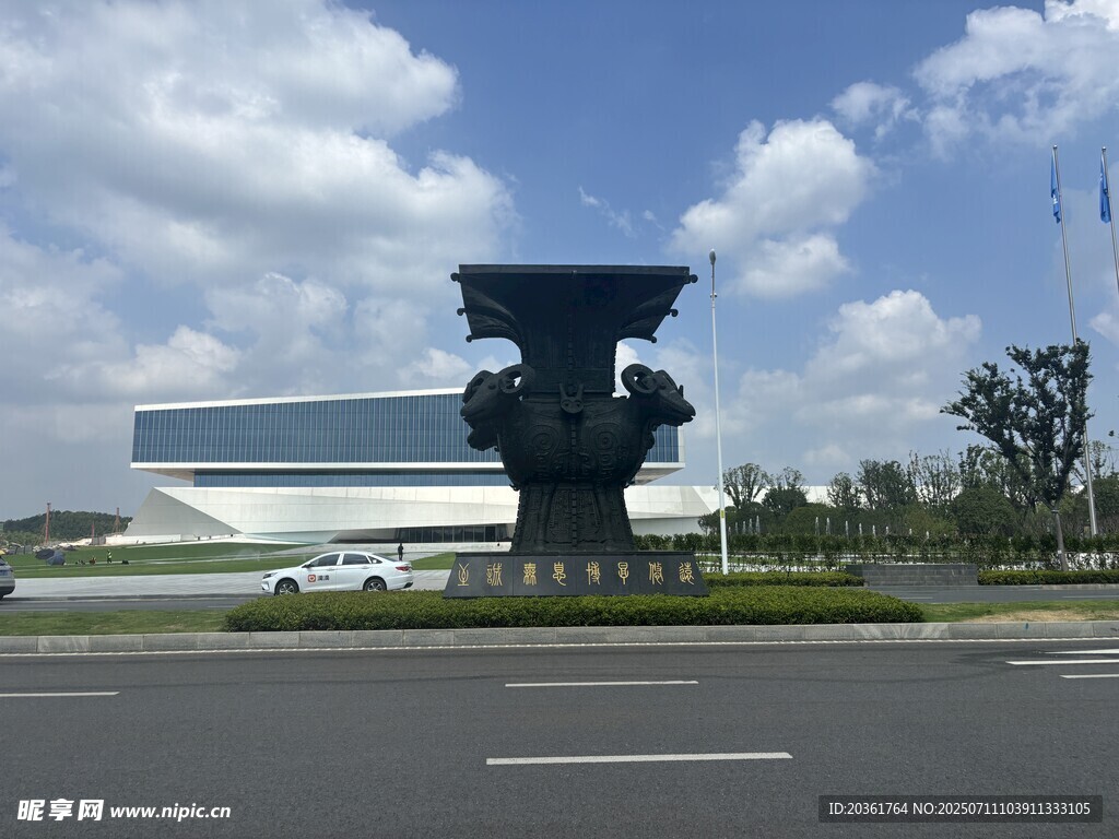 现代雕塑建筑景观