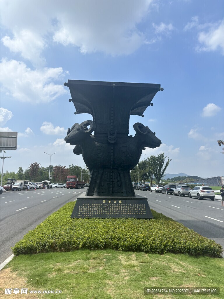 城市路口独特雕塑景观
