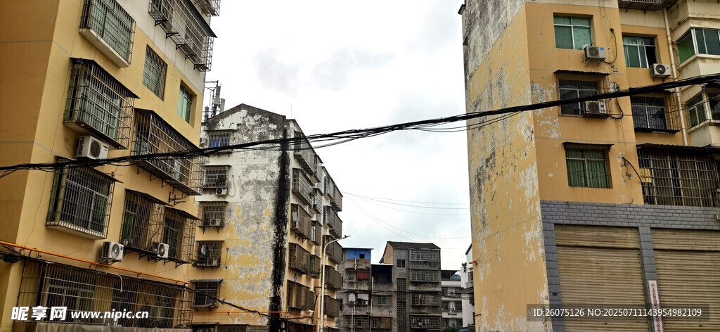 老旧居民楼外观景象
