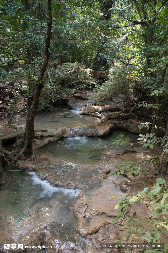 山间溪流 自然清幽之景