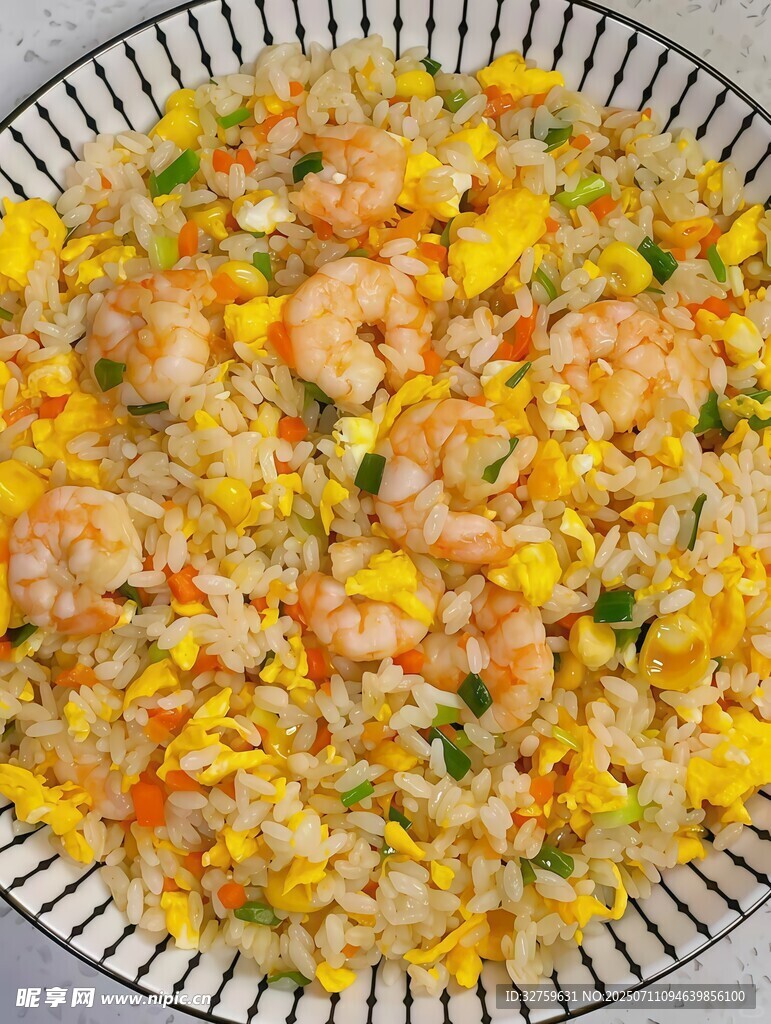 虾仁蔬菜炒饭