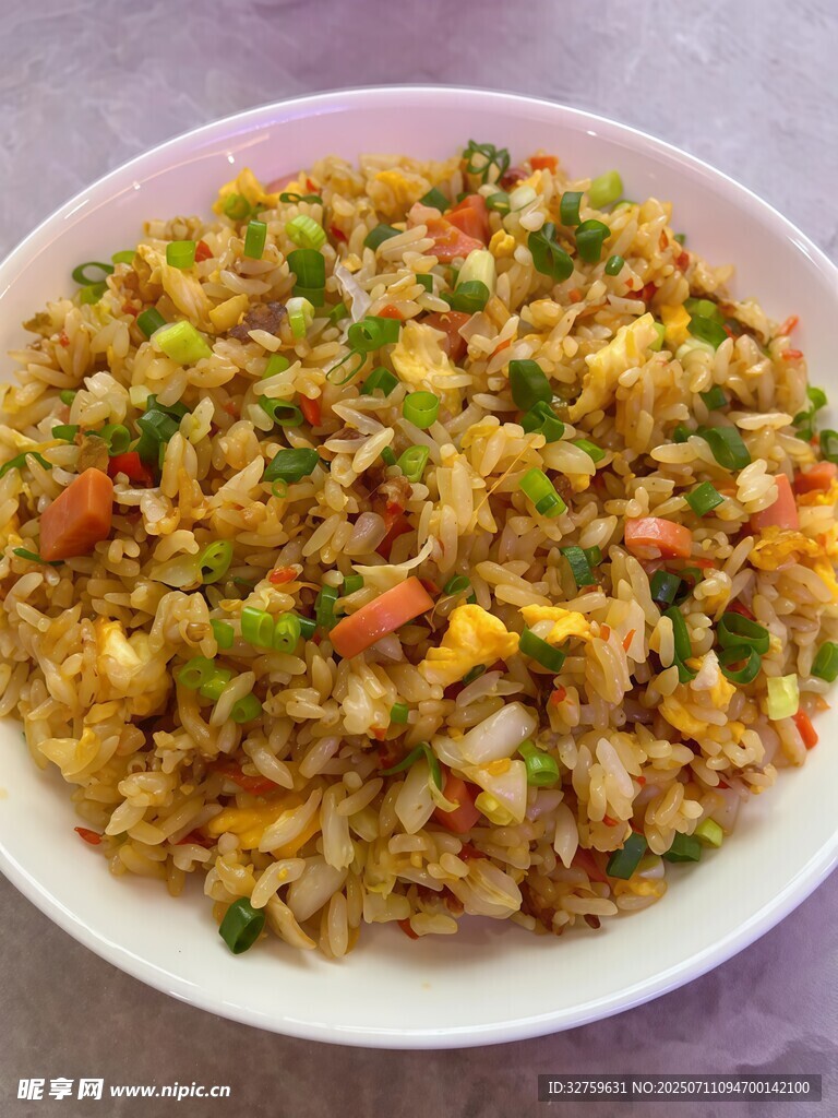 美味番茄鸡蛋炒饭