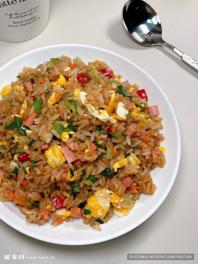 美味多彩蛋炒饭