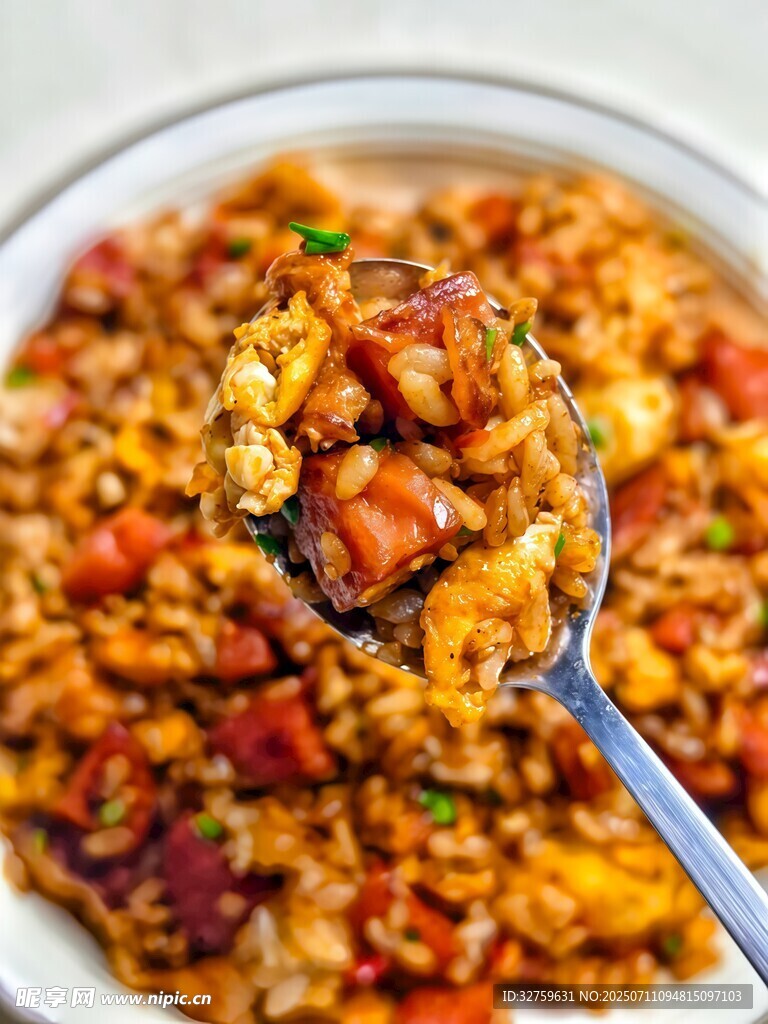 美味番茄鸡蛋炒饭