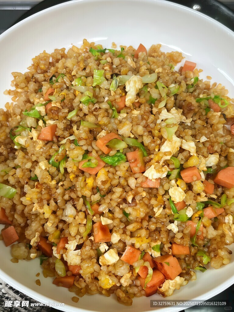 美味胡萝卜鸡蛋炒饭