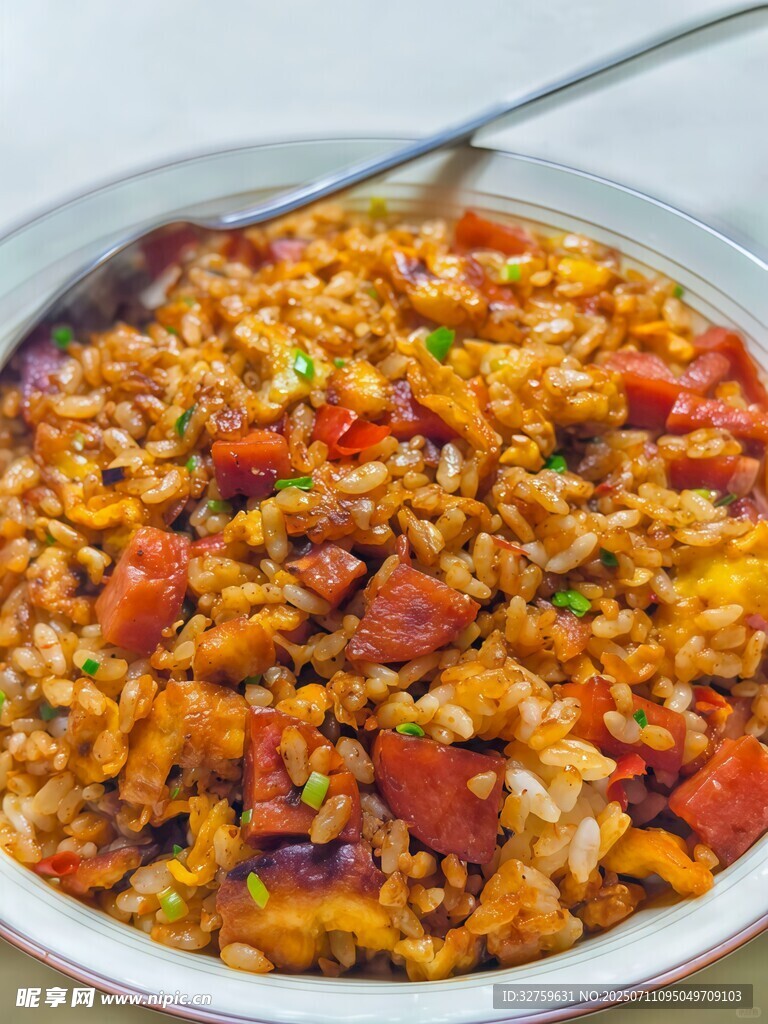 美味腊肠炒饭