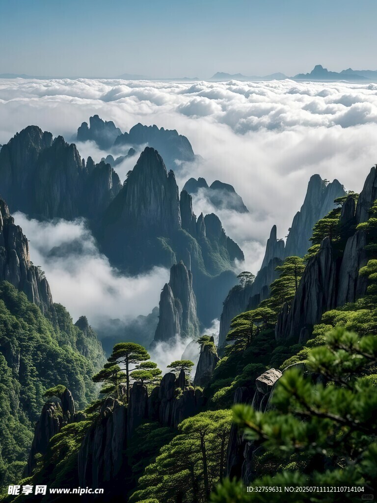 壮美山峦云海景观