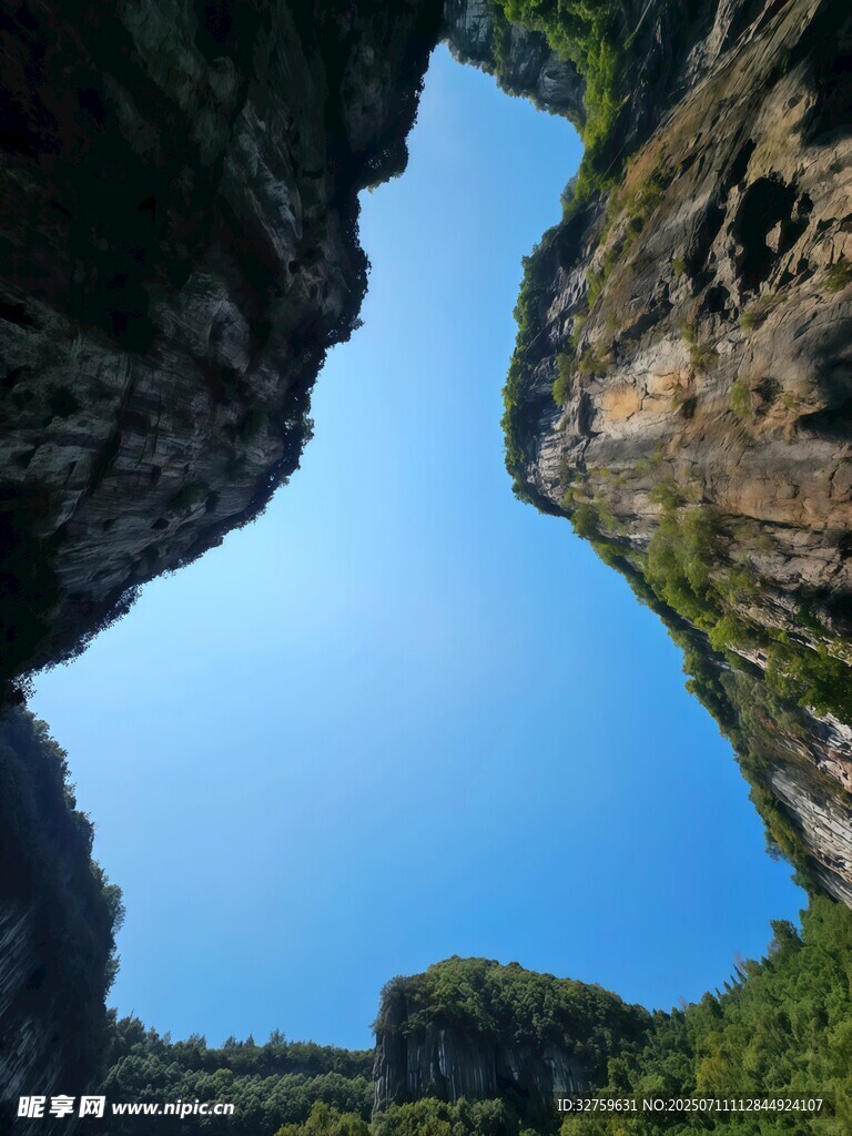 峡谷蓝天美景