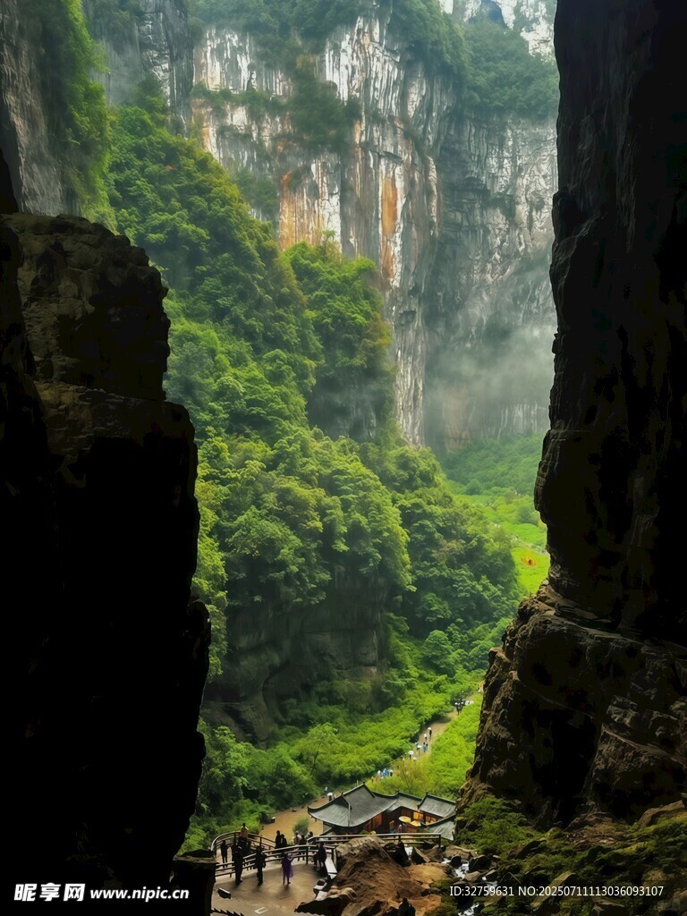 神秘山谷中的自然奇观