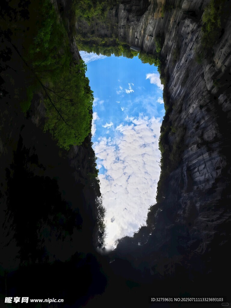 洞穴窥天