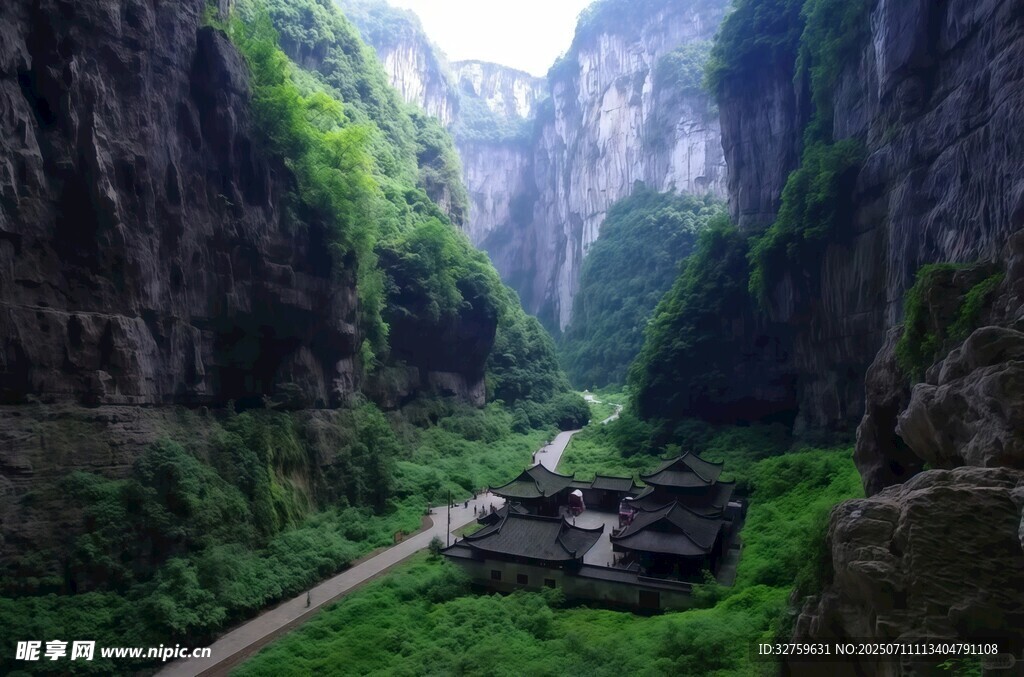 峡谷中的隐秘村落